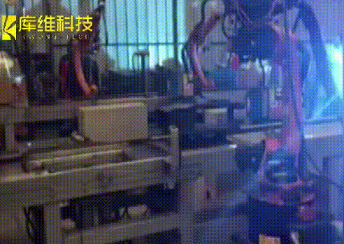 機器人焊接生產(chǎn)線(xiàn)